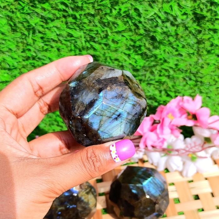 Natural Gemstone Labradorite Sphere Round Shaped Crystals Faceted Ball