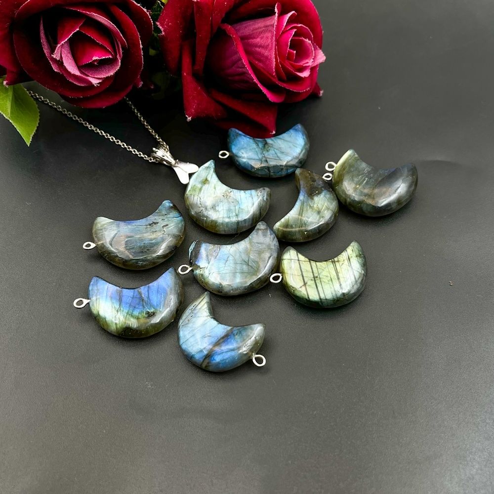 Natural Gemstone Labradorite Jewelry Moon Shaped Crystals Pendants