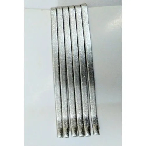 Metal Bobby Pin - Metal Material, Standard Size | Sleek Hair Accessory for Women, Ideal for Everyday Use and Stylish Hairstyles