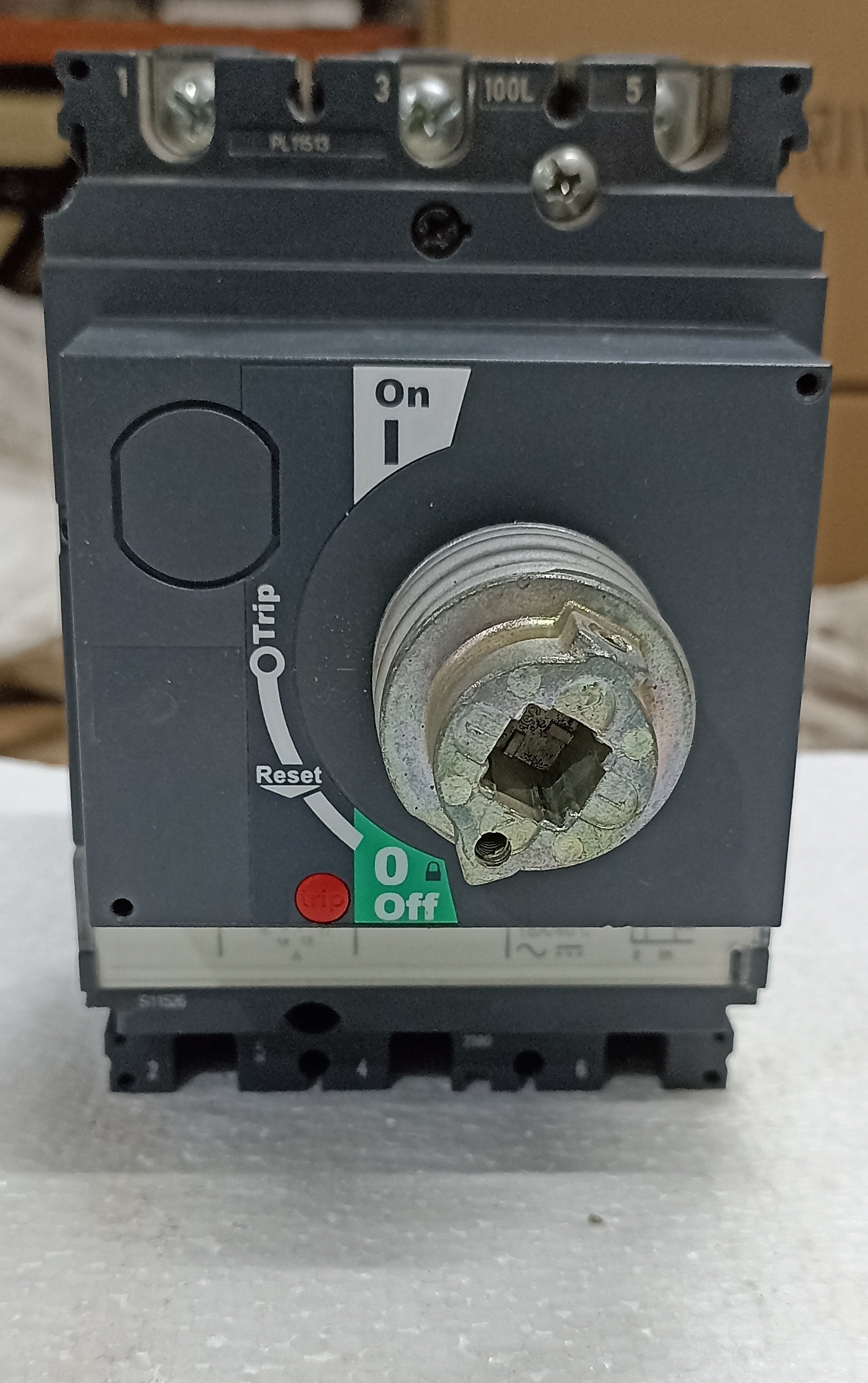 SCHNEIDER 16A 3P MCCB