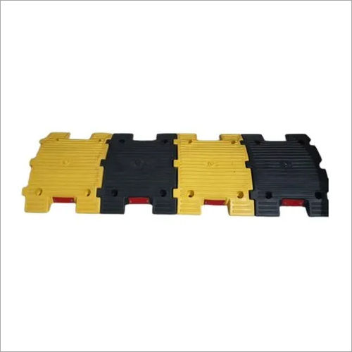 Traffic Light Board Black And Yellow Pvc Road Breaker