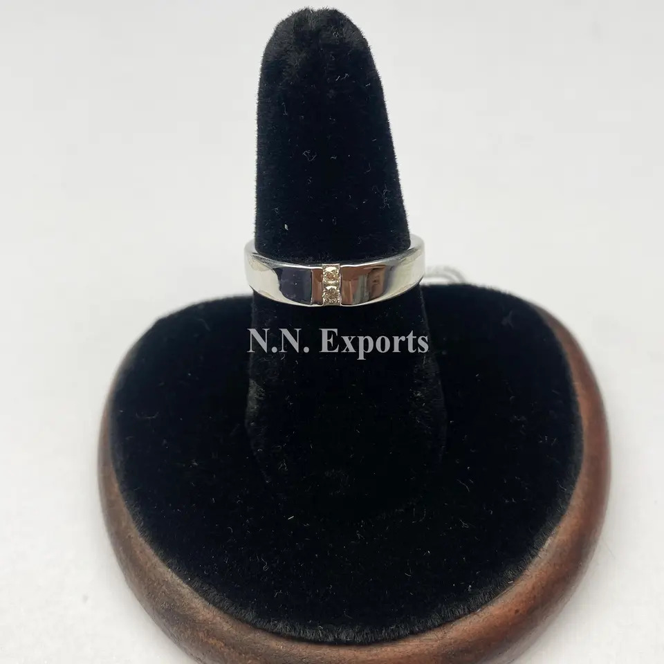 925 Sterling Silver Beautiful Dainty Diamond Ring