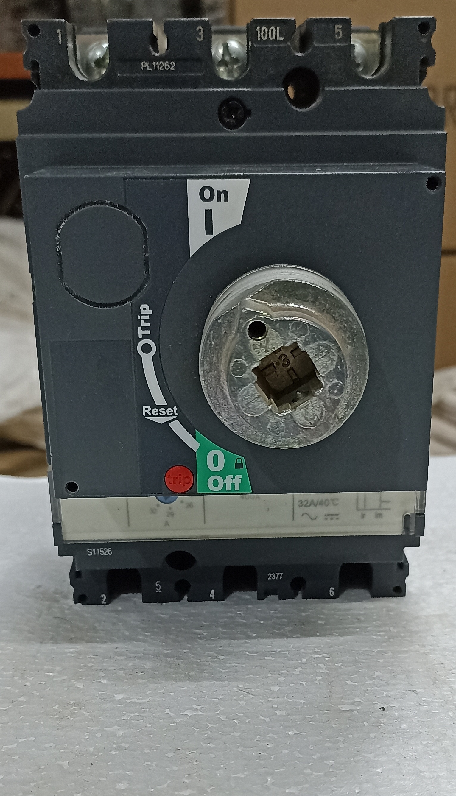 SCHNEIDER 32A 3P MCCB