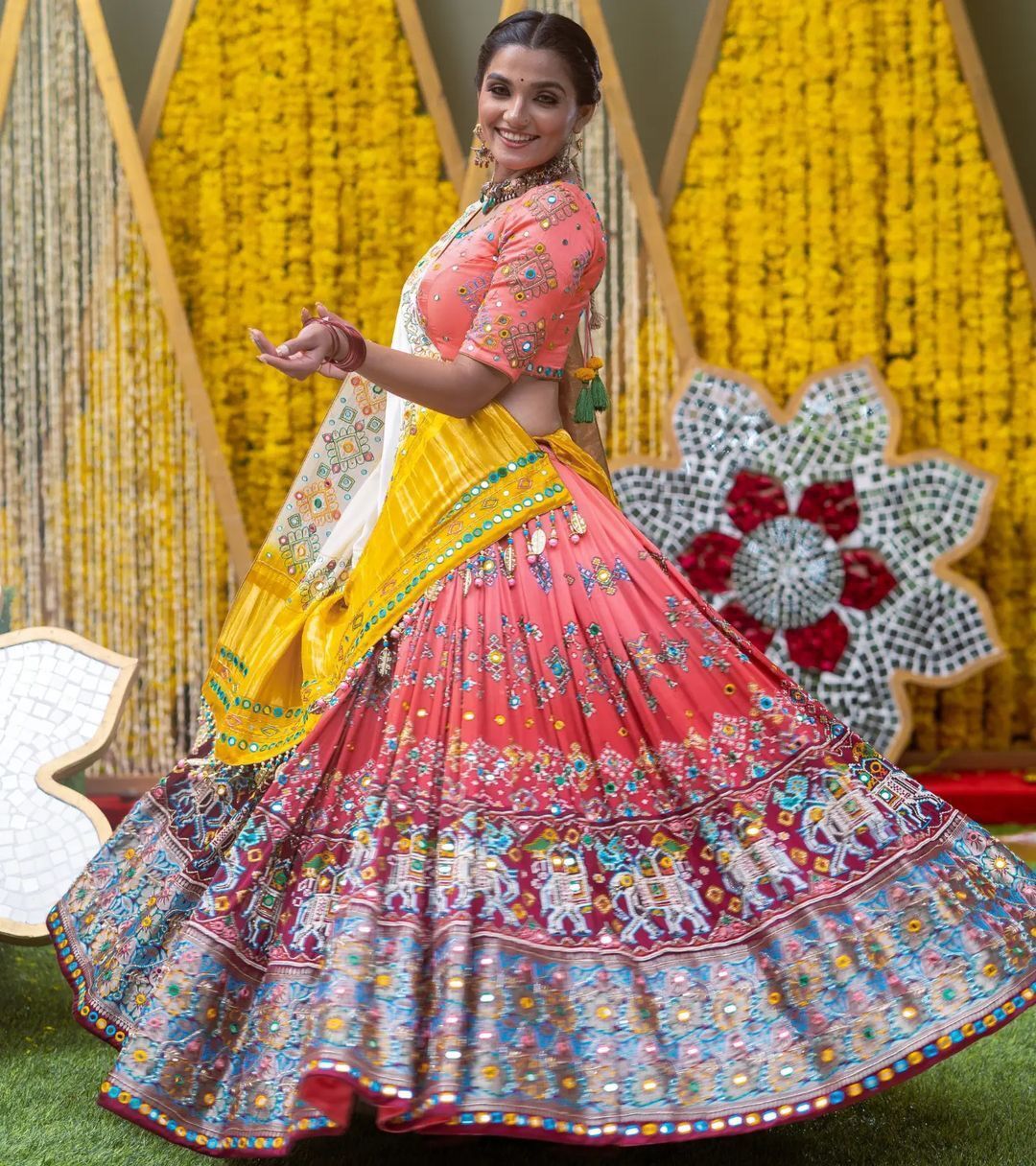 ELEGANT BRIDAL LEHENGA