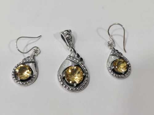 Sterling silver 92.5 % Citrine Stone Earing Pendent Set