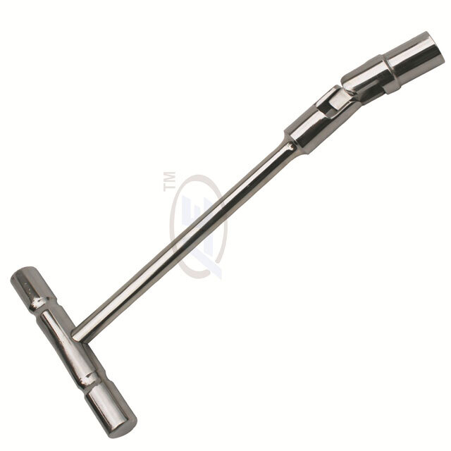 Cannulated Socket Wrench