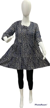 CAPSULE PRINT KURTI