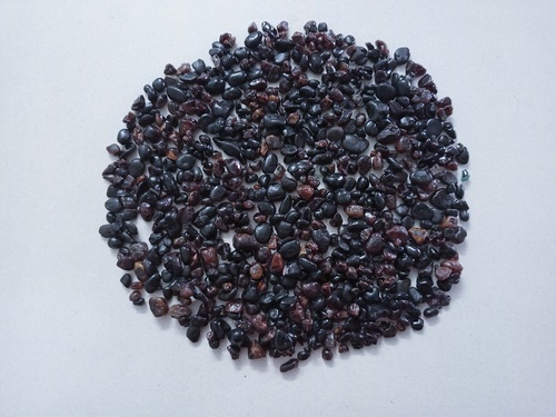 Brown Color Coated Round Gravels Stone 3-8 Mm Water Wash Smooth Color Coated Decoration Stone Pebbles Special Showpiece And Landscaping Used - Artificial Stone Type: Solid Surface