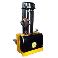 Compact Pallet Stacker