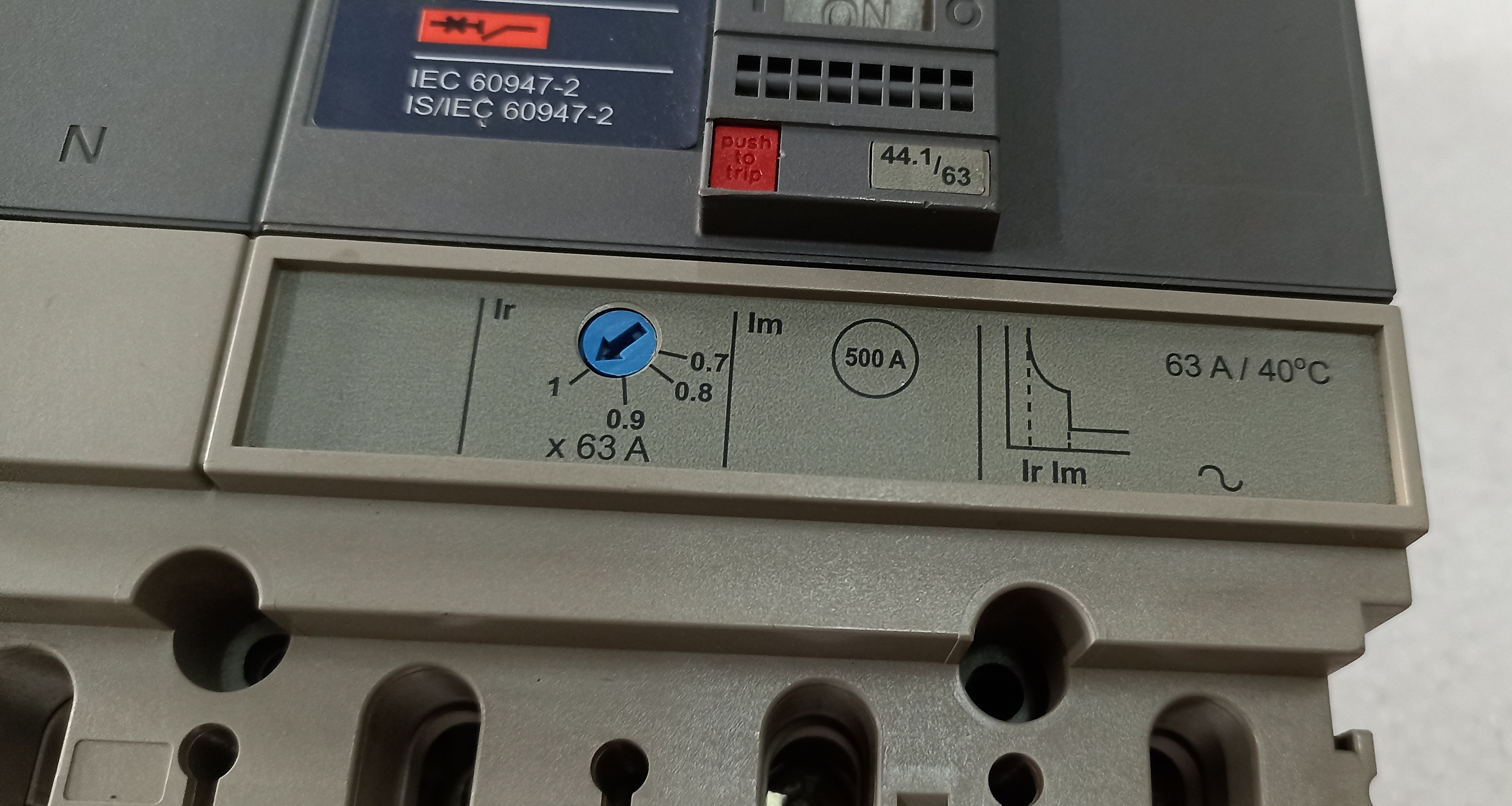 SCHNEIDER (CVS 100F) 63A 4P MCCB