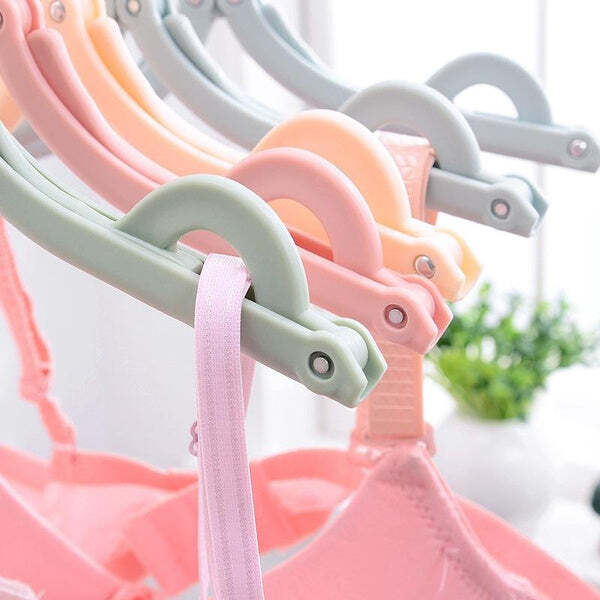 Portable and Foldable Multicolor Plastic Hangers (1pc) (1432)