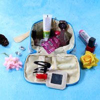 PORTABLE MAKEUP BAG WIDELY USED BY WOMEN S FOR STORING THEIR MAKEUP EQUIPMENT S AND ALL WHILE TRAVELLING AND MOVING (6228)