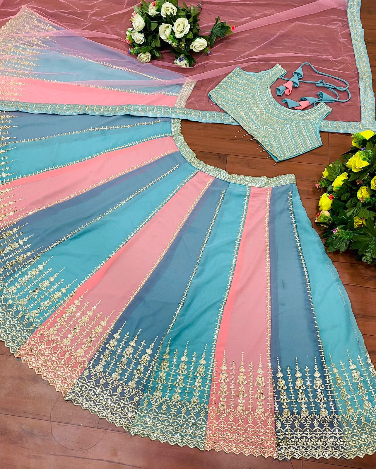 Women Designer Siqwans Lehenga Choli With Dupatt Set