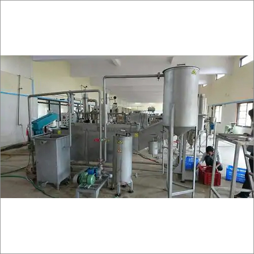 Snacks Making Machine - Galvanized Steel Industrial Snacks Extruder Automatic & Computerized Operation for Diverse Snack Production