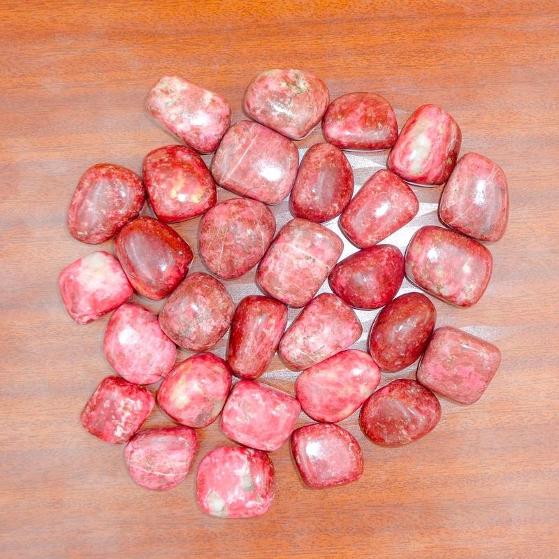 Natural Gemstone Tumbles Thulite Crystal Tumbled Stone