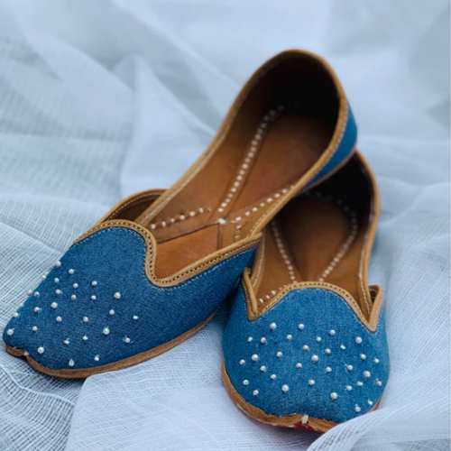 Neelofar_s Casual Denim Juttis With Bead Work To Flaunt In Summers