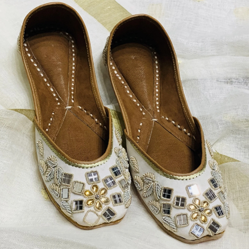 Neelofar_s Mirror Work On Cream Color Jutti