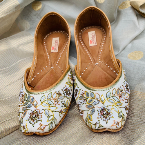 Neelofar_s Bohemian Embroidered Jutti Which Gives An Ethnic Look