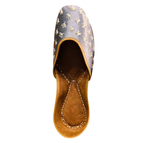 Neelofar_s Gray Embroidered Jutties