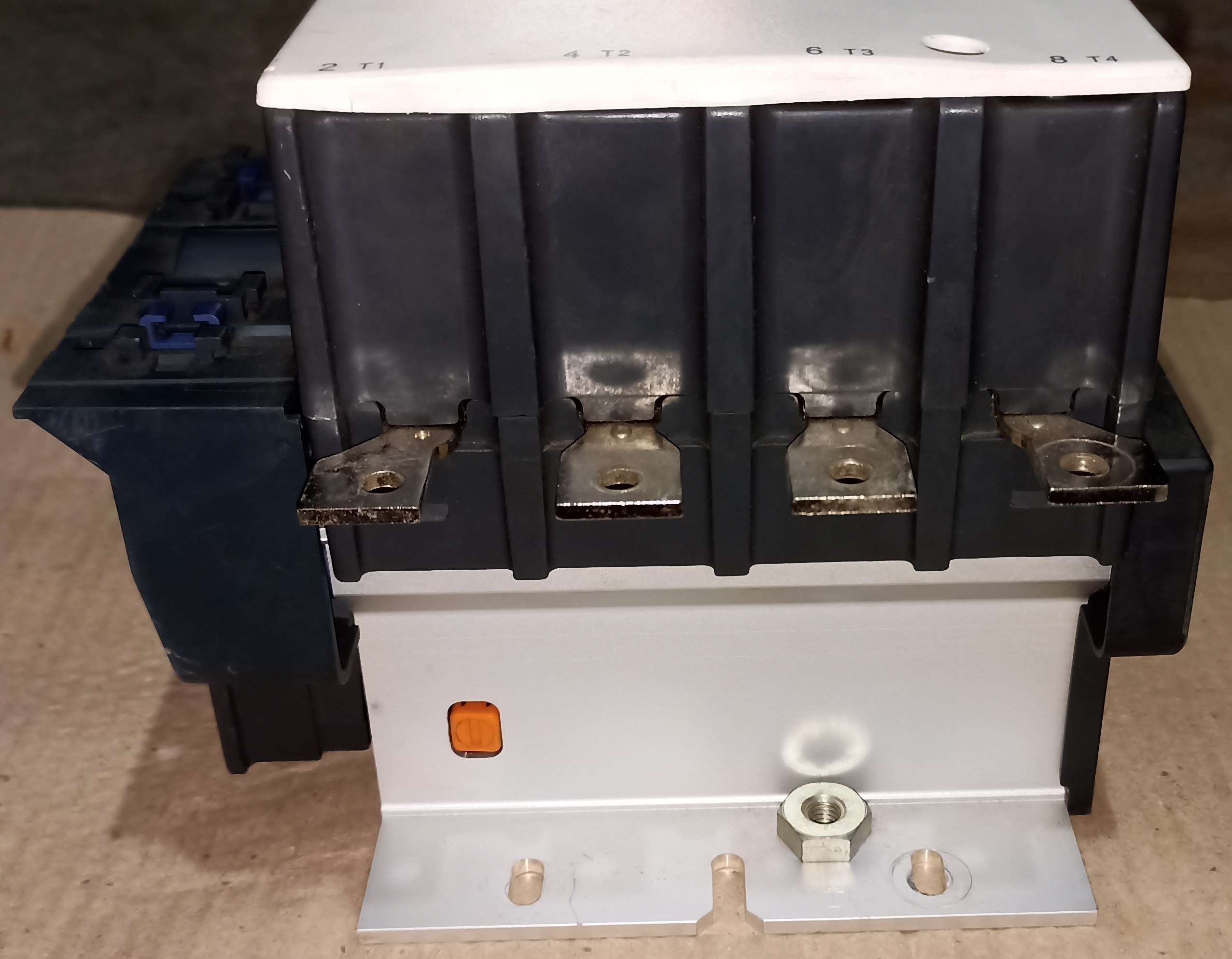SCHNEIDER LC1F 115 - 4 POLE CONTACTOR