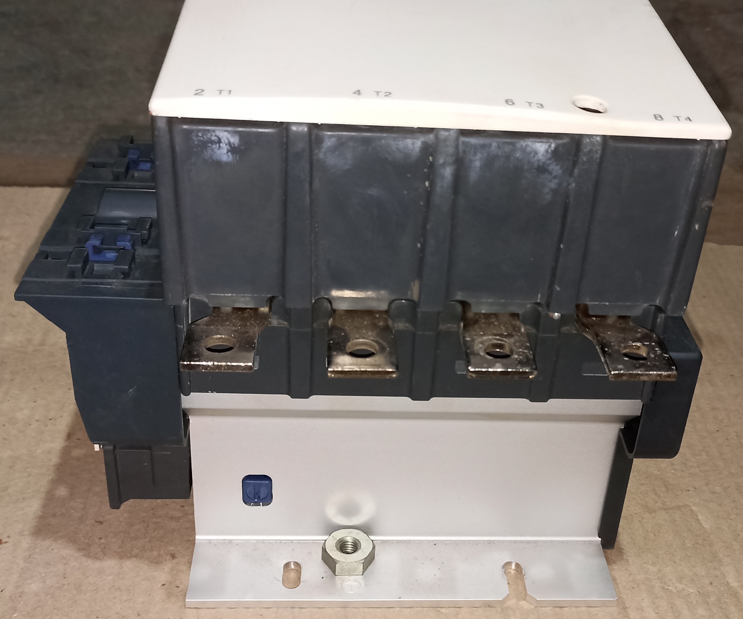 SCHNEIDER LC1F 185 - 4 POLE CONTACTOR