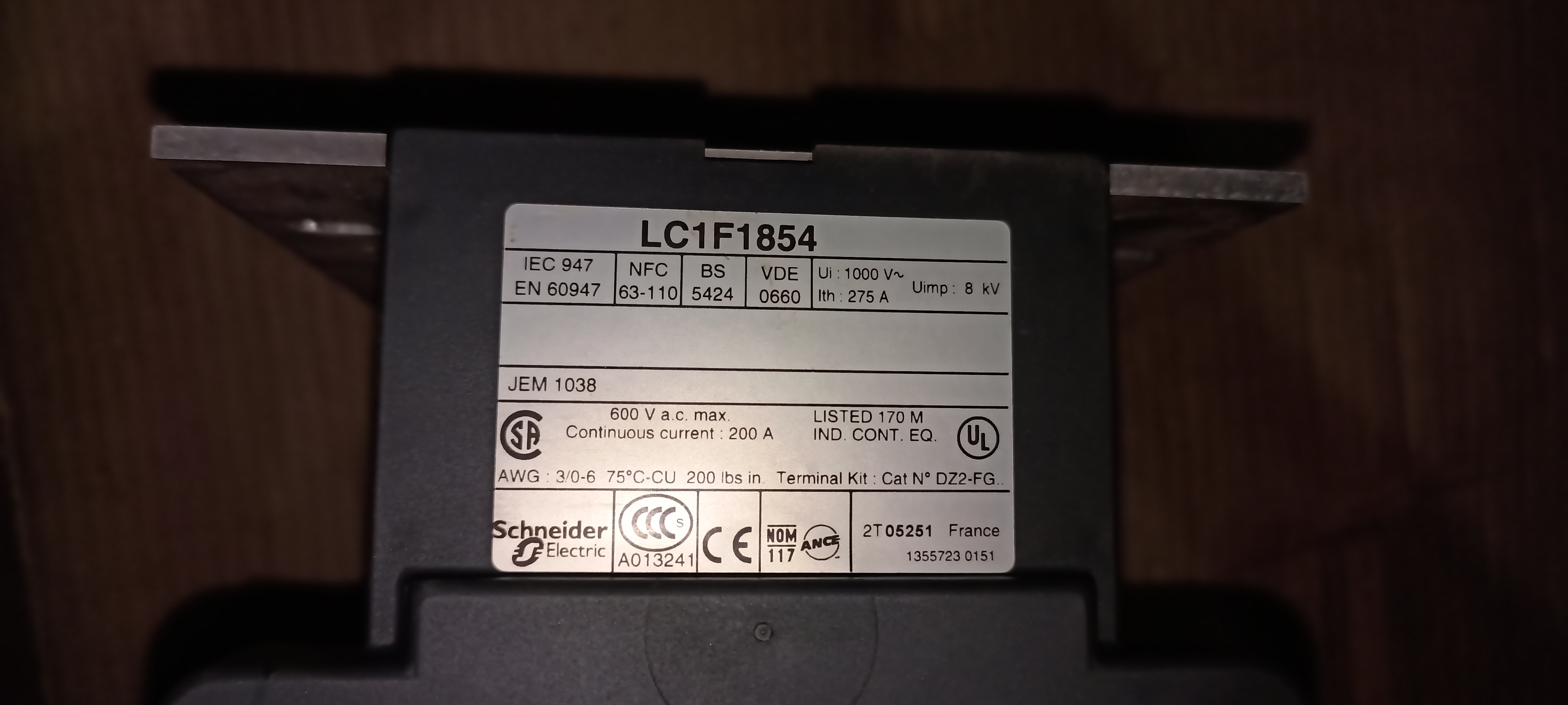 SCHNEIDER LC1F 185 - 4 POLE CONTACTOR