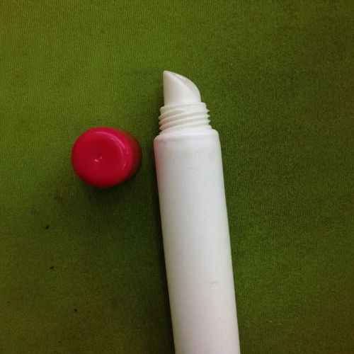 Plastic Lip Guard White Laminated Tube