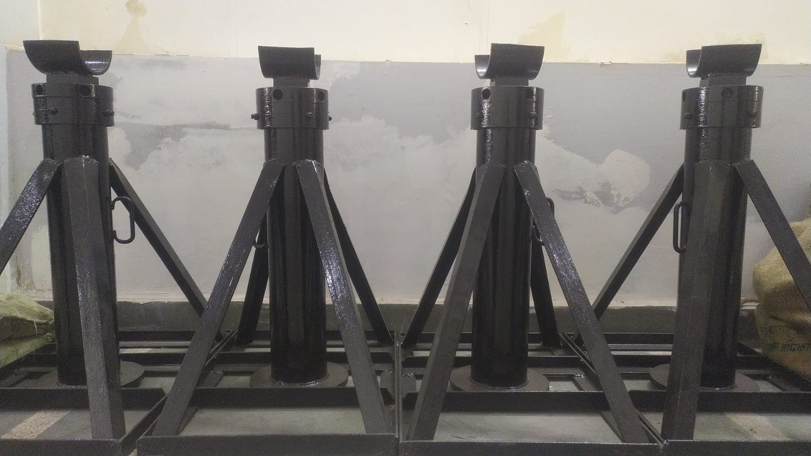 Strong Cable Drum Lifting Jacks