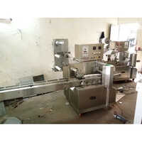 Horizontal Flow Wrap Packaging Machine - Stainless Steel, 400-500 Kg Weight | 50-100 Capacity, 2hp Heavy Duty Electric Drive