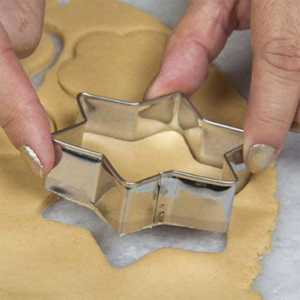 Stainless Steel 4 Different Shape Cookie Cutter/ Cake Mold (2257)