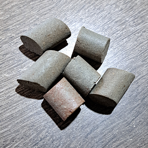 15x15 Grey Cylindrical Deburring Media