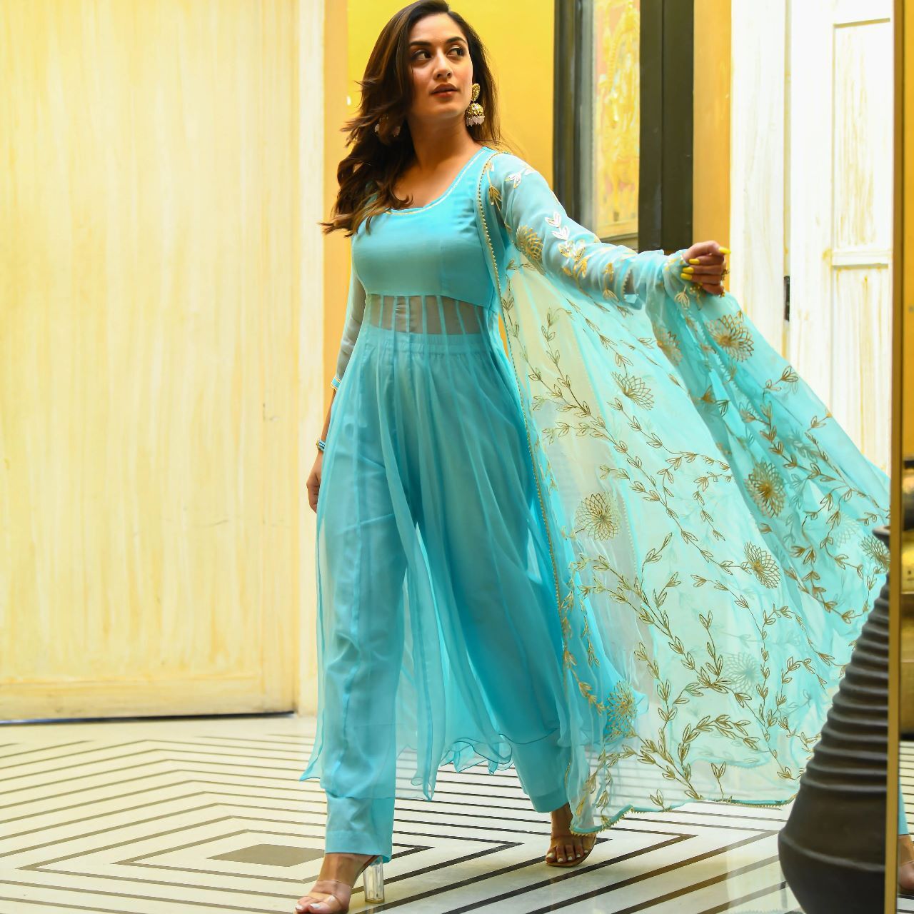 Must Have Wedding Season Perfect Outfit Georgotte Suit