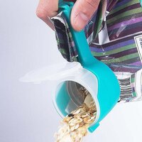 Portable Seal Pour Food Storage Bag Clip Snack Sealing Clip (2558)
