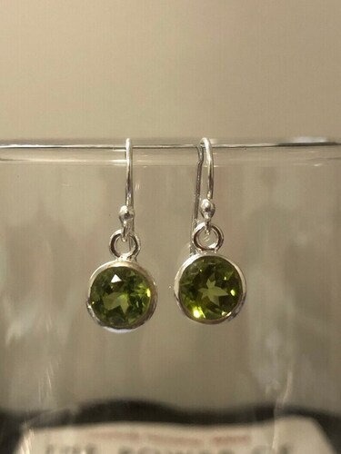 Sterling silver 92.5 % Peridot  Earring (Design no2)