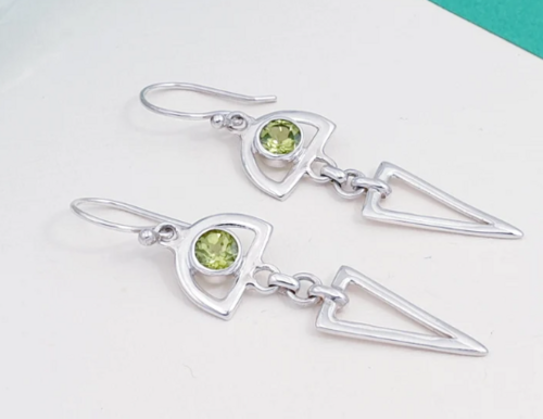 Sterling silver 92.5 % Peridot  Silver  Earring (Design no 3)