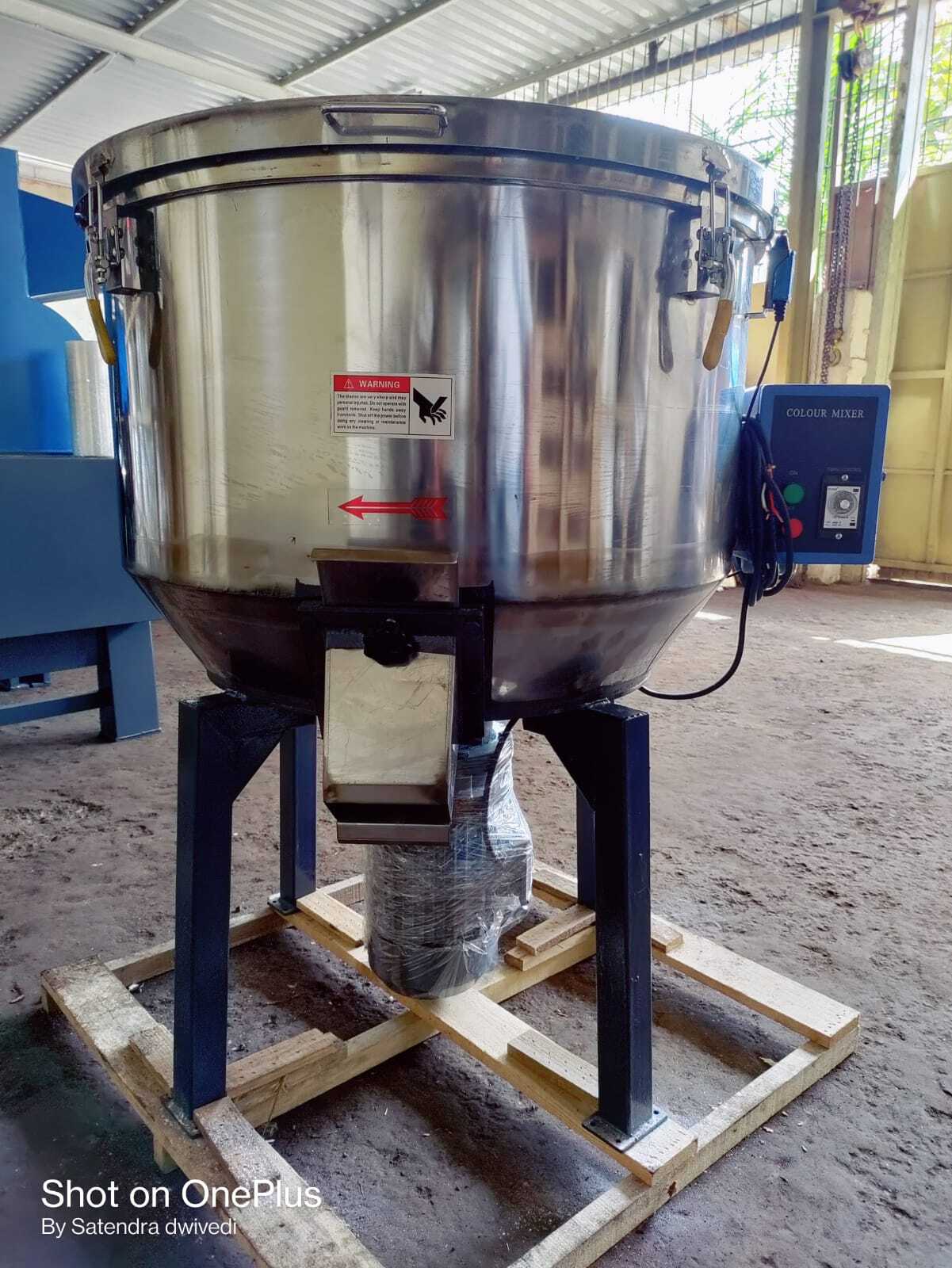 Vertical Colour Mixing Machine