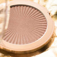 Face Highlighter - Powder Form, Pink Shade | Smudge Proof, Waterproof, Glitter Effect, Safe For All Skin Types, Smooth Texture