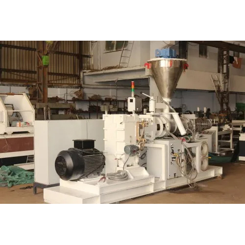 Upvc Twin Screw Extruder Machine Capacity: 100 Kg/Hr