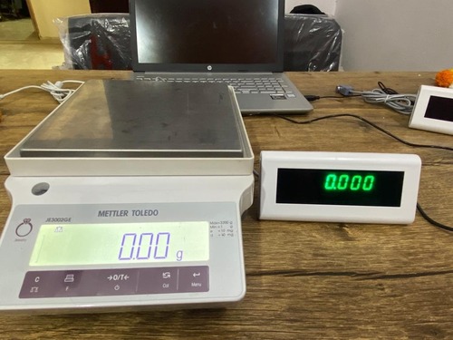 Universal Display for Weighing Balance