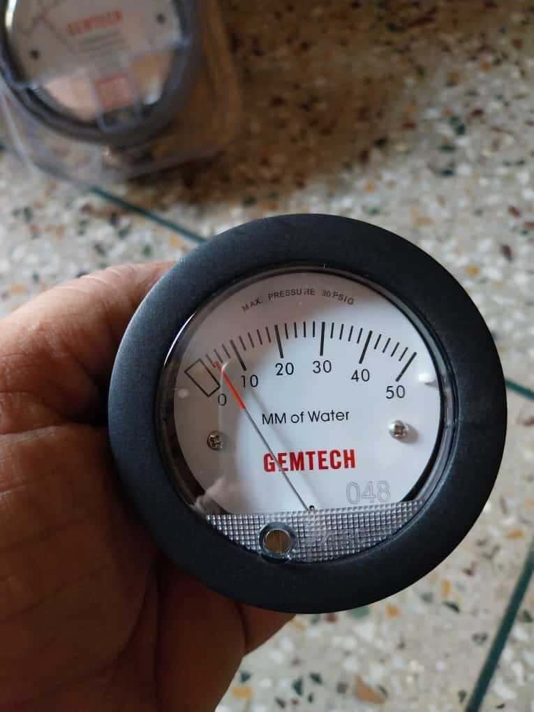 Mini Differential Pressure Gauge GEMTECH Range 0-50 MM
