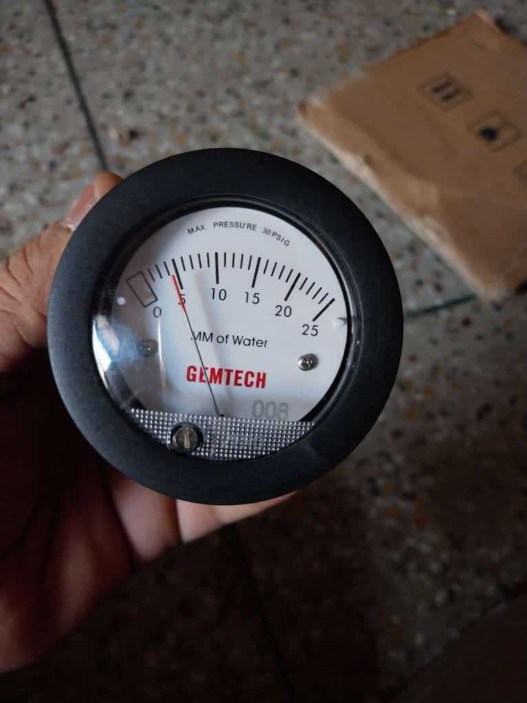 Mini Differential Pressure Gauge GEMTECH Range 0-100 MM