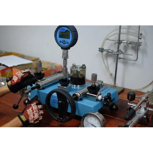 Vacuum Gauge Calibration Service