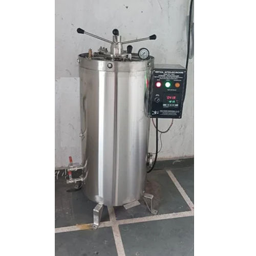 Double Wall Vertical Autoclave - Material: Metal