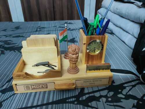 Pen Stand in Wood