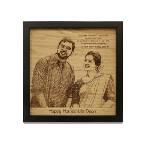 Wall Mounted Wooden Photo Frame Design: Modern