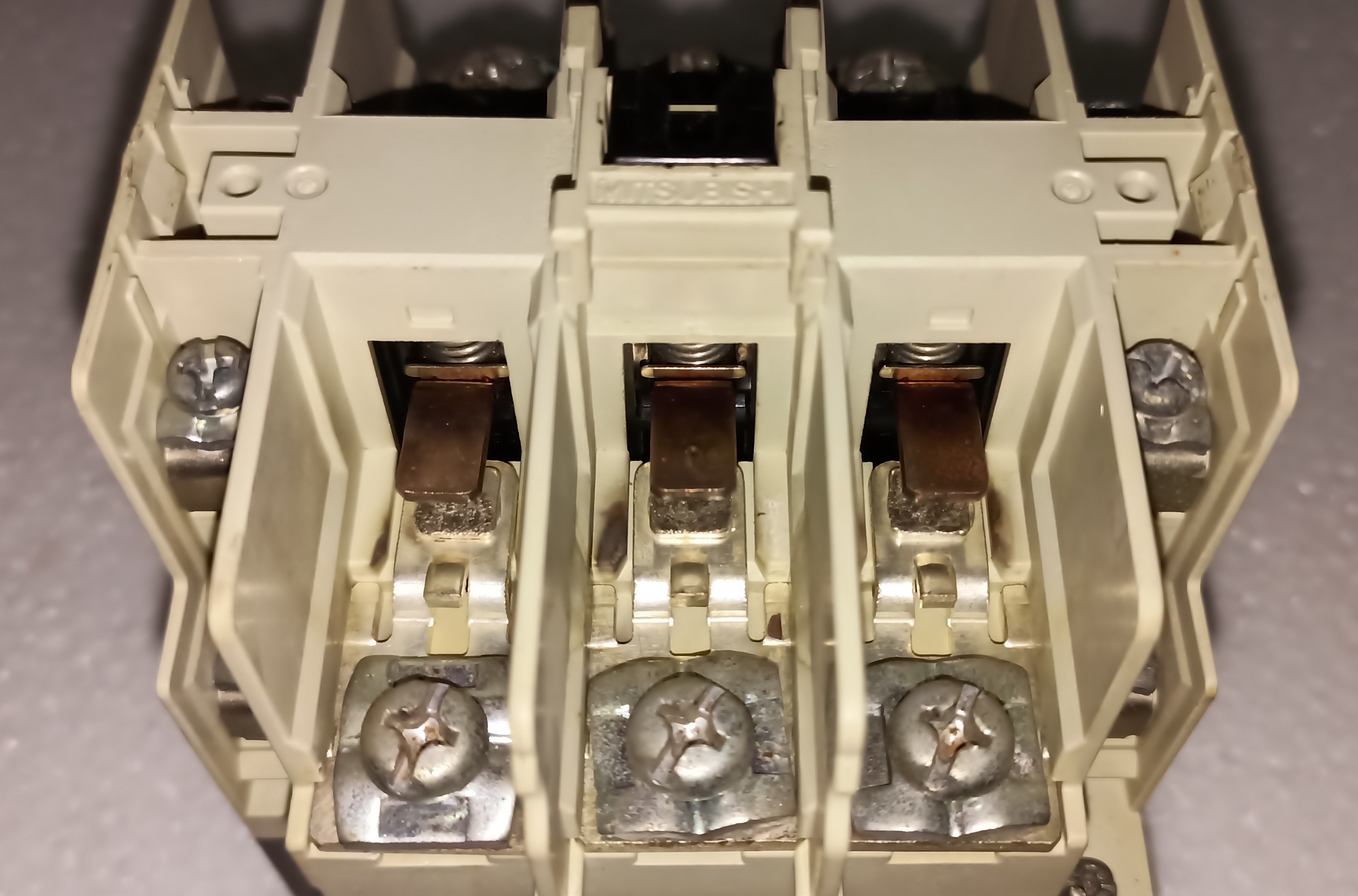 MITSUBISHI S-N65 CONTACTOR