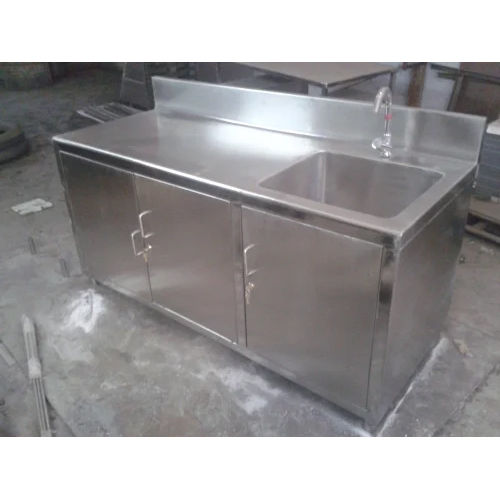 Stainless Steel Work Table With Sink Application: Commercial