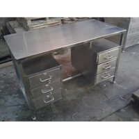 Stainless steel Table with 6 Drawer