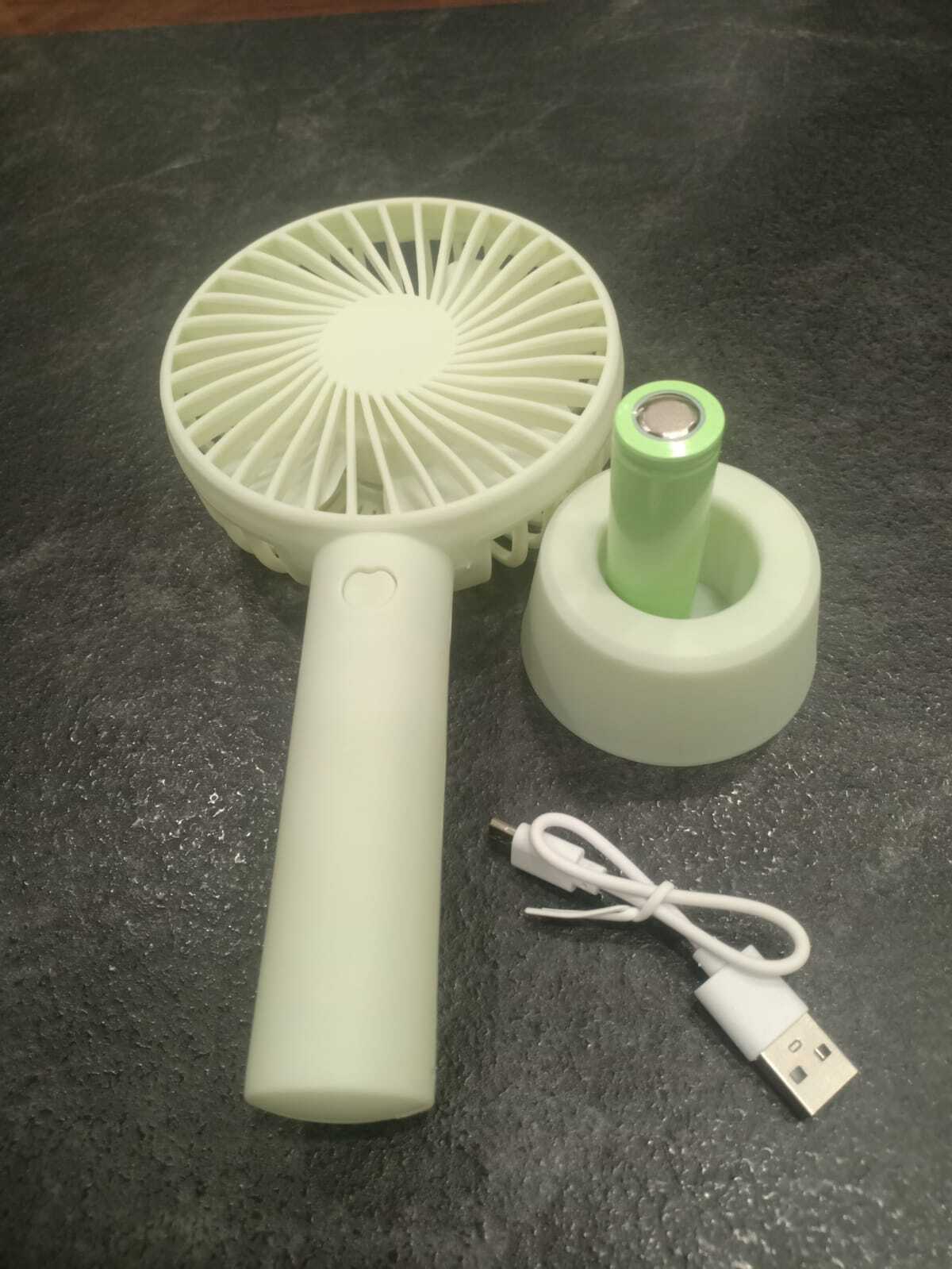 Retractable fan