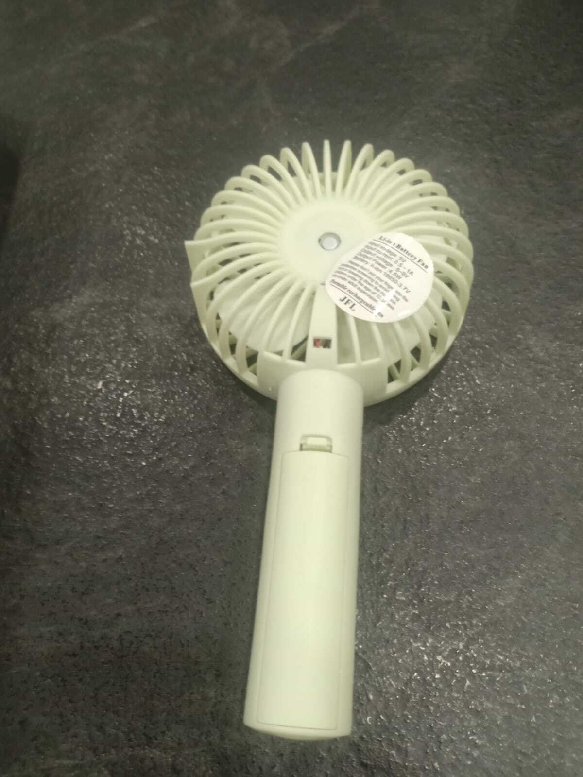 Retractable fan